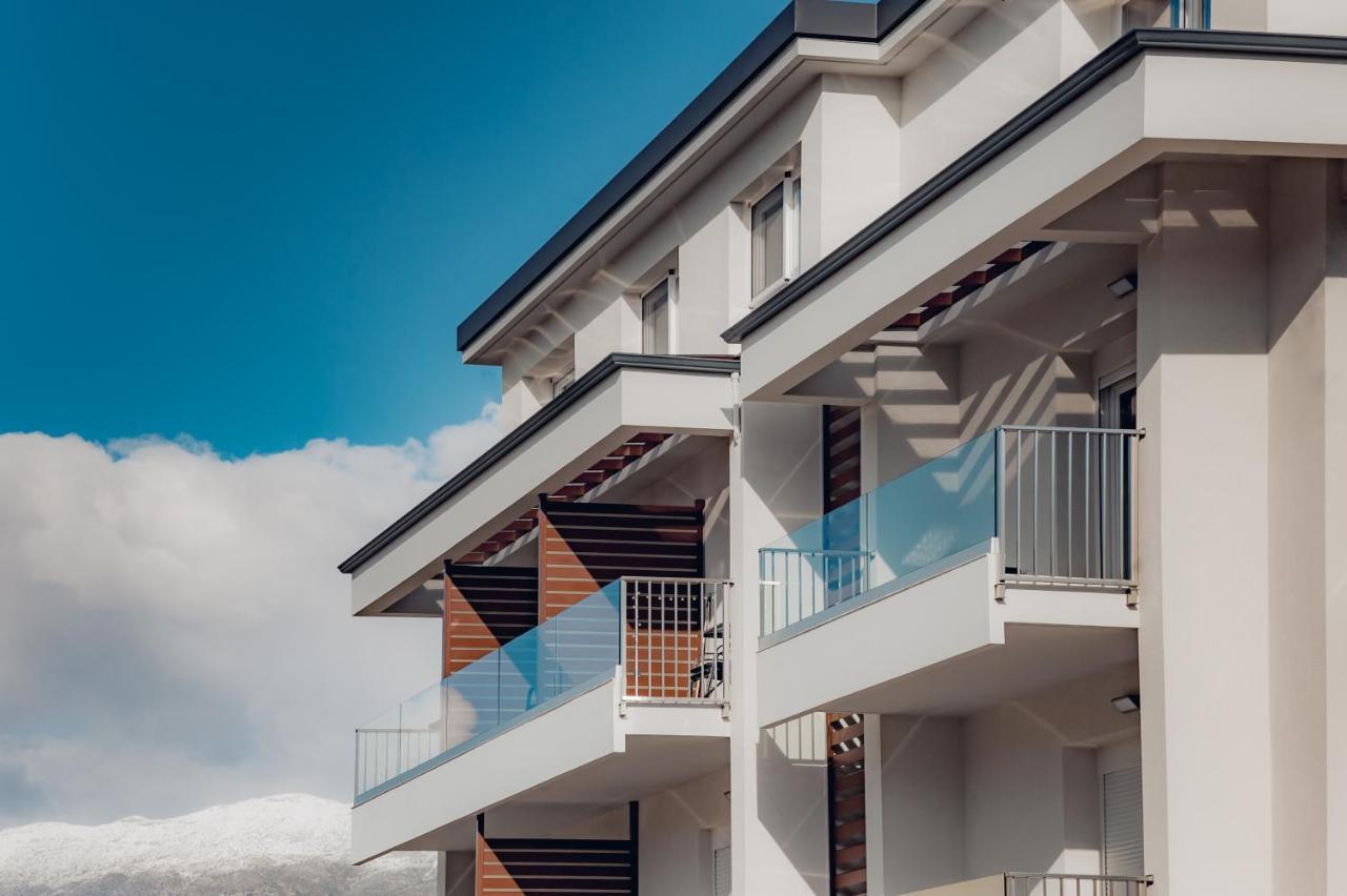 Different Apartments Янина Экстерьер фото